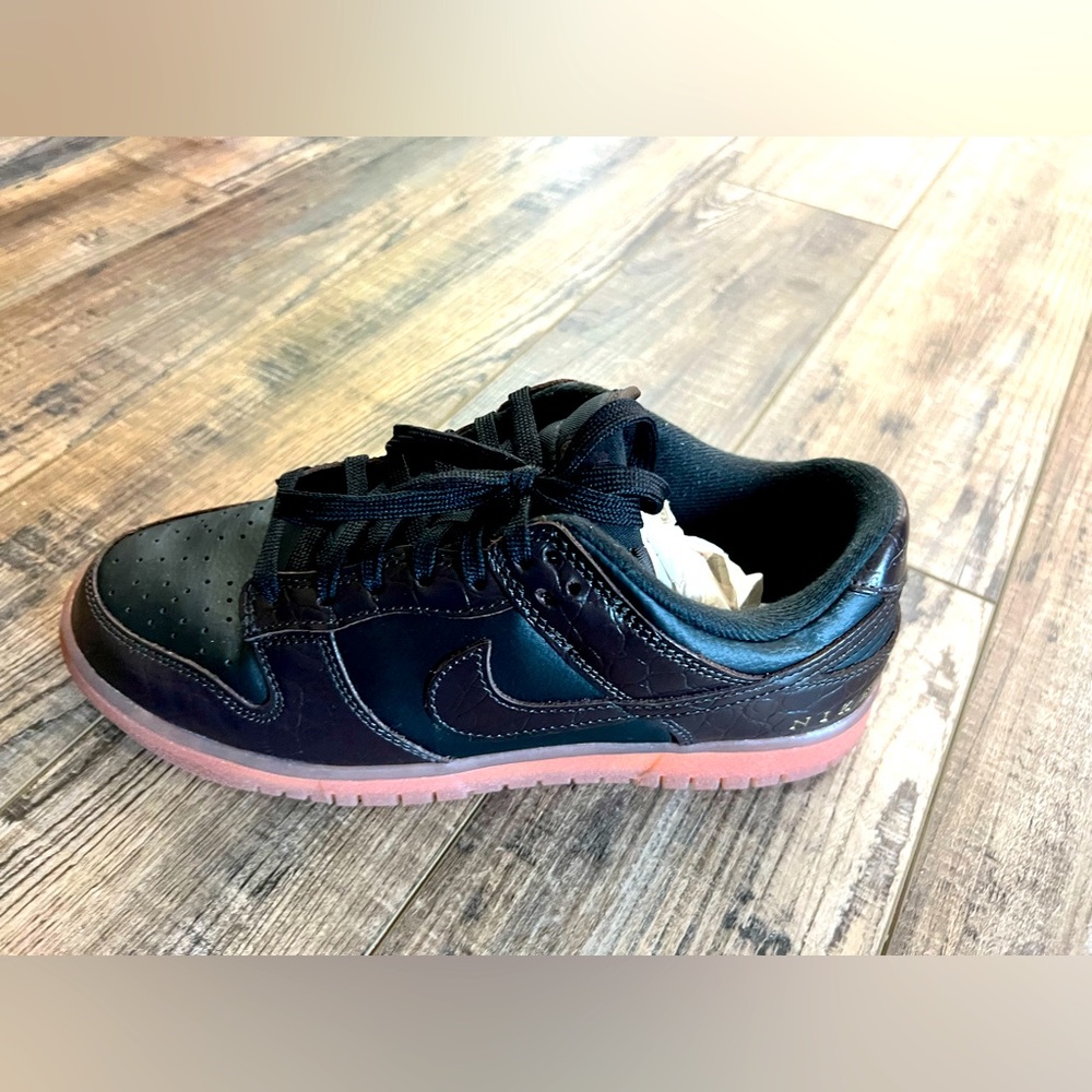 Nike Dunk Low SE, Men, Black/Velvet Brown, Sz 8